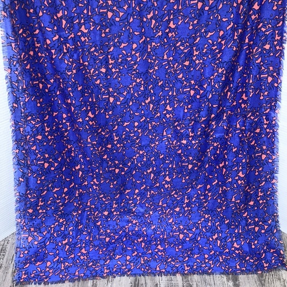 Old Navy Floral Print Scarf - Picture 5 of 8
